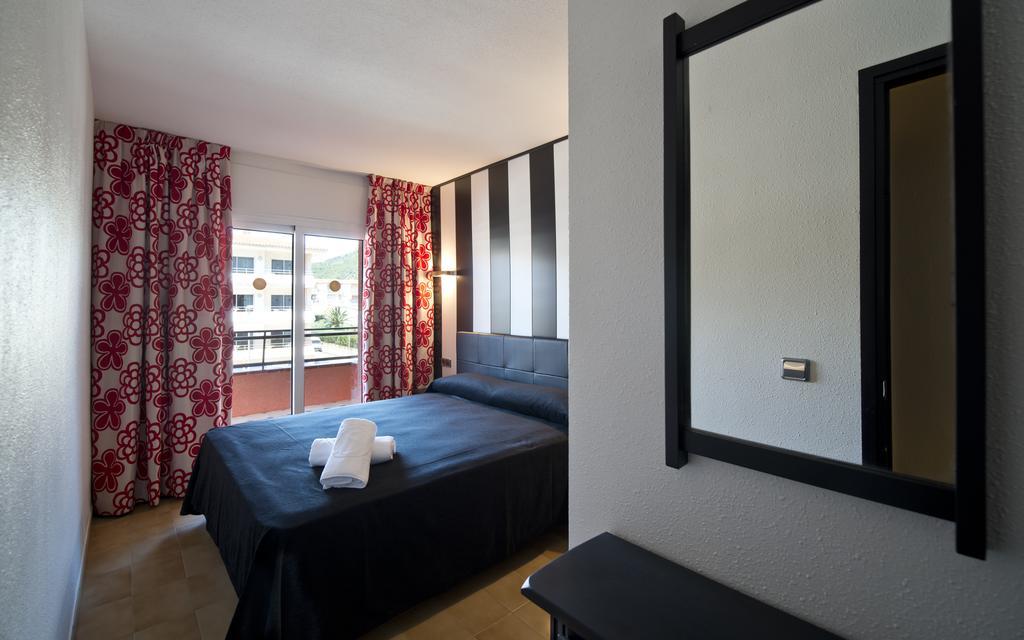 أولاستارتيت Apartamentos Salles Beach الغرفة الصورة