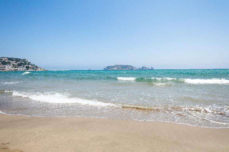 أولاستارتيت Apartamentos Salles Beach المظهر الخارجي الصورة